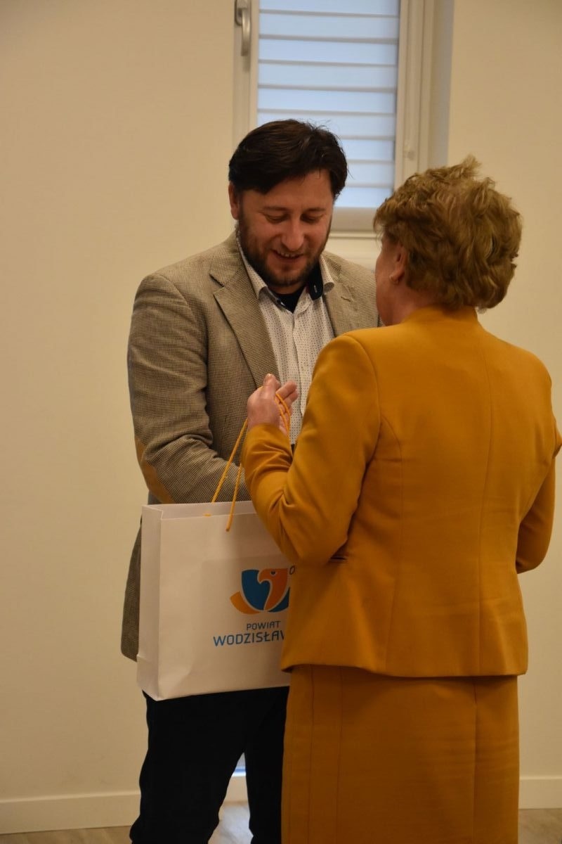Zdjęcie w galerii na portalu naszwodzislaw.com: Pracownicy pomocy społecznej docenieni wiadomości z regionu