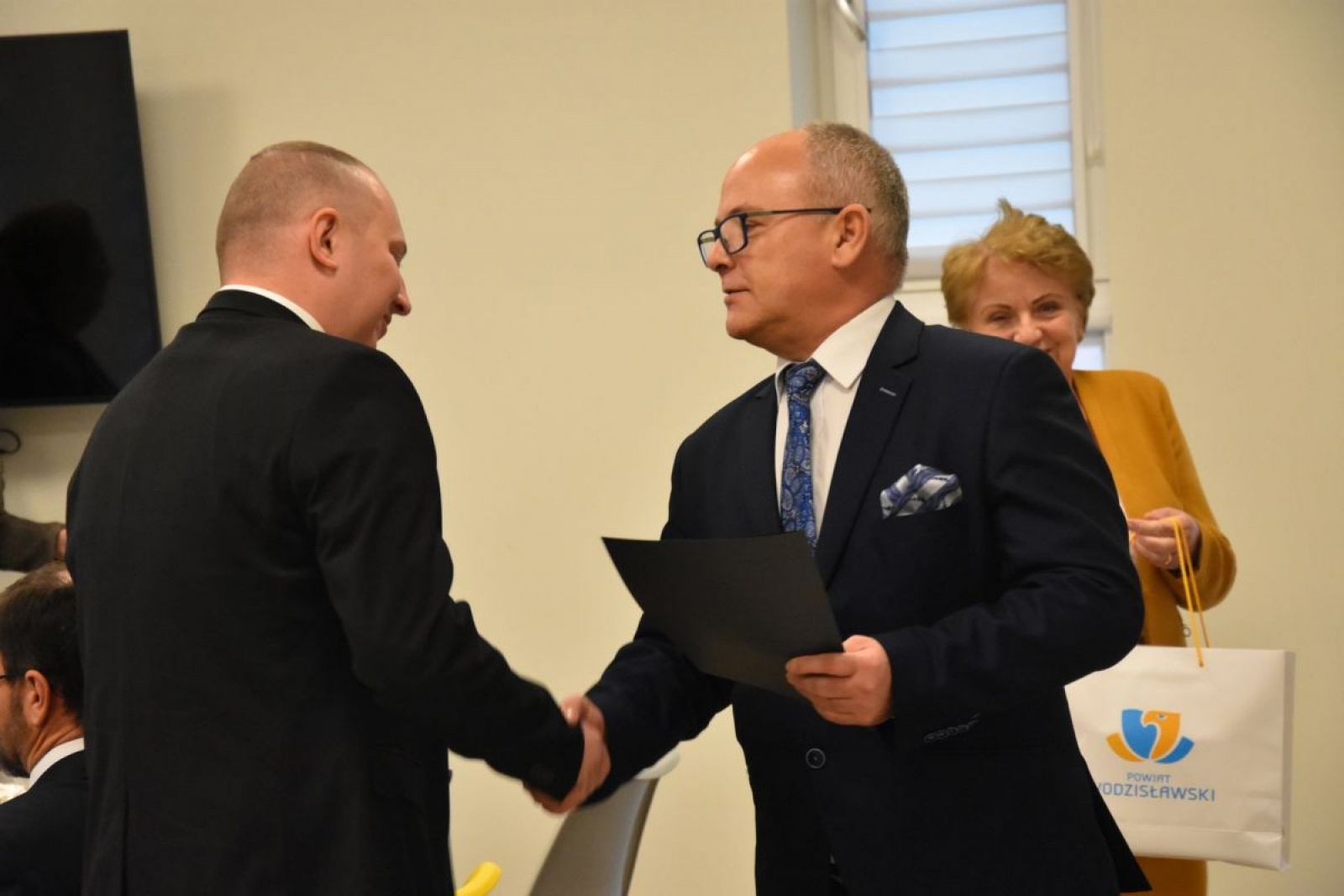 Zdjęcie w galerii na portalu naszwodzislaw.com: Pracownicy pomocy społecznej docenieni wiadomości z regionu