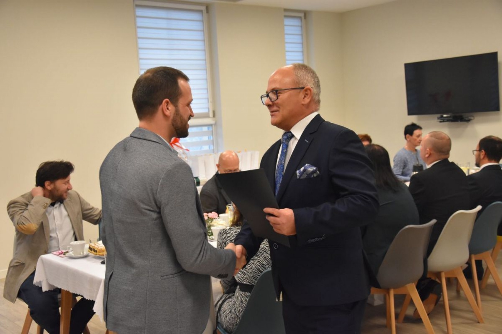 Zdjęcie w galerii na portalu naszwodzislaw.com: Pracownicy pomocy społecznej docenieni wiadomości z regionu