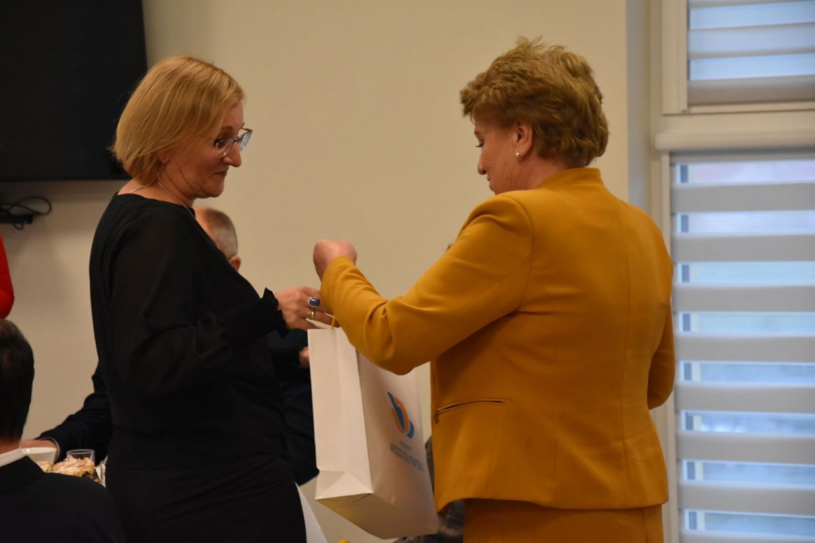 Zdjęcie w galerii na portalu naszwodzislaw.com: Pracownicy pomocy społecznej docenieni wiadomości z regionu