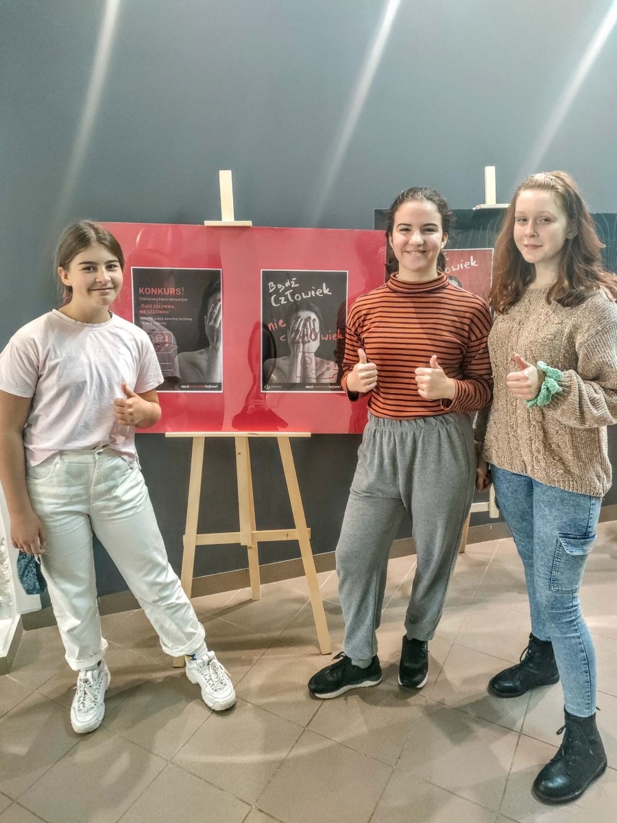 Zdjęcie w galerii na portalu naszwodzislaw.com: SP 10 w walce z hejtem wiadomości z regionu