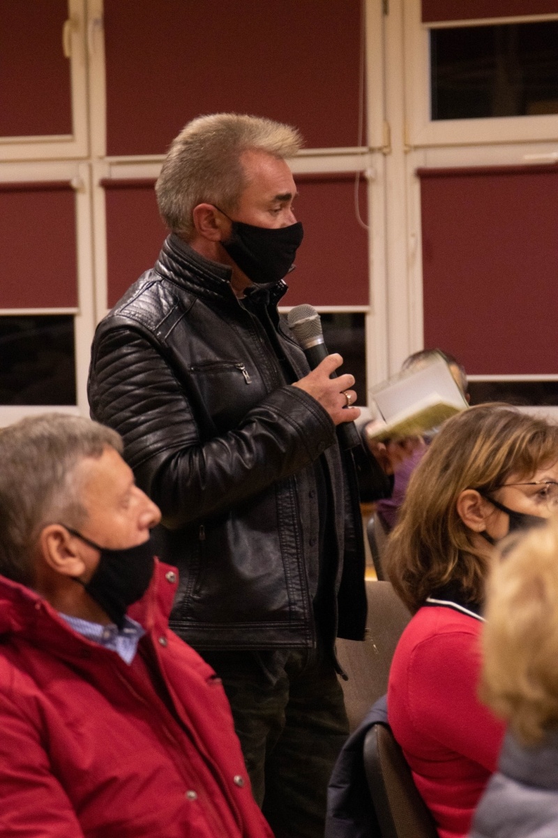 Zdjęcie w galerii na portalu naszwodzislaw.com: Rozmawiali na Starym Mieście i Wilchwach wiadomości z regionu