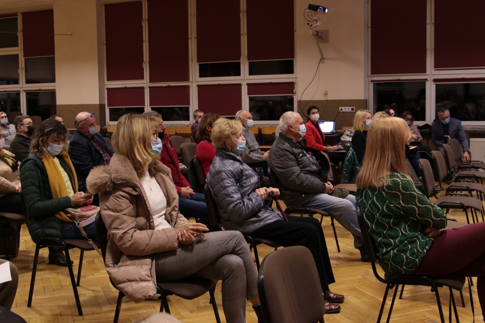 Zdjęcie w galerii na portalu naszwodzislaw.com: Rozmawiali na Starym Mieście i Wilchwach wiadomości z regionu