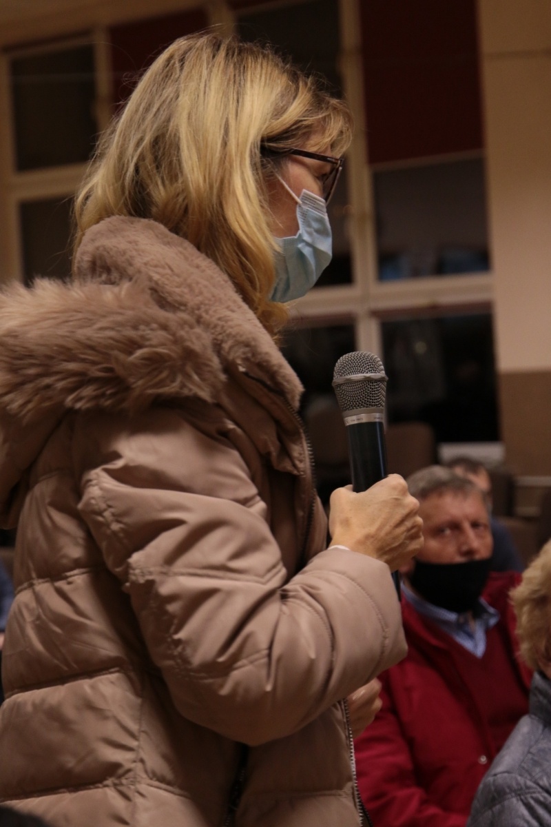 Zdjęcie w galerii na portalu naszwodzislaw.com: Rozmawiali na Starym Mieście i Wilchwach wiadomości z regionu