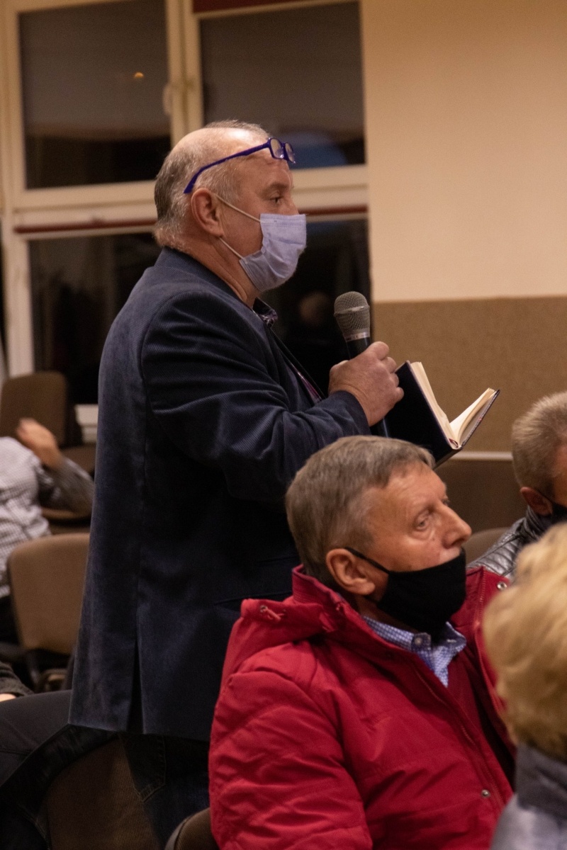 Zdjęcie w galerii na portalu naszwodzislaw.com: Rozmawiali na Starym Mieście i Wilchwach wiadomości z regionu