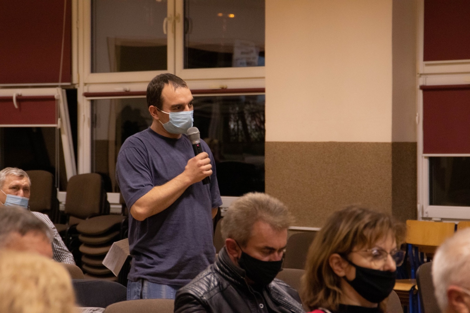 Zdjęcie w galerii na portalu naszwodzislaw.com: Rozmawiali na Starym Mieście i Wilchwach wiadomości z regionu