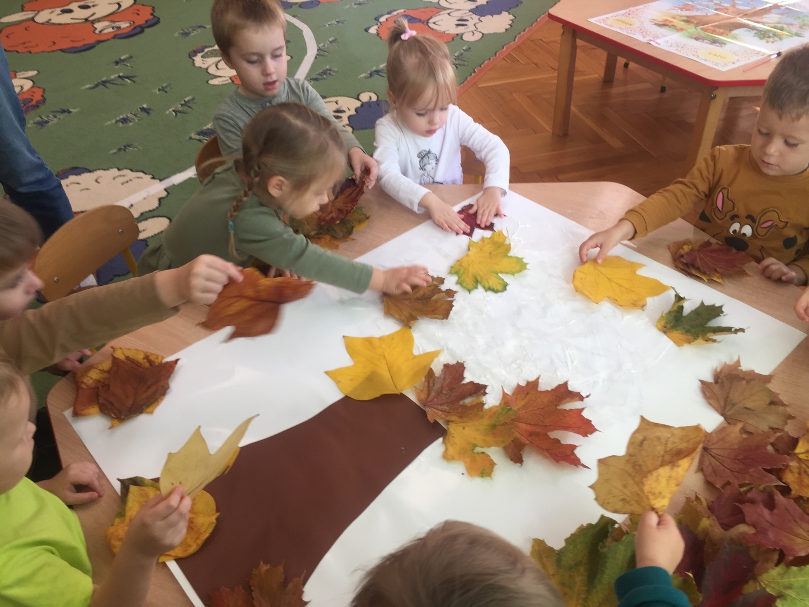 Zdjęcie w galerii na portalu naszwodzislaw.com: Smyki z przedszkola numer 16 poznawały i odkrywały świat wiadomości z regionu