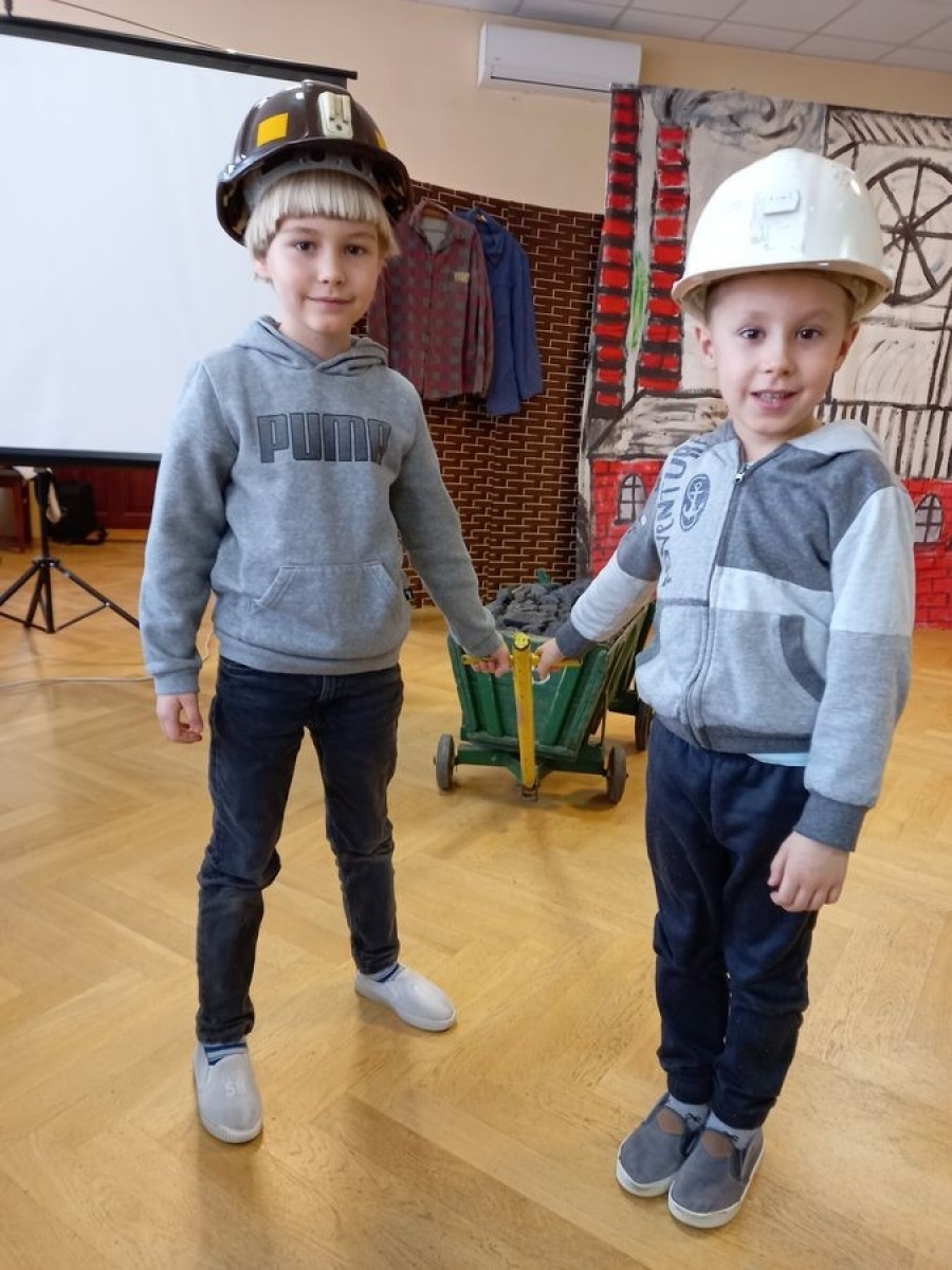 Zdjęcie w galerii na portalu naszwodzislaw.com: Żywa lekcja regionalizmu w wodzisławskiej Osiemnastce wiadomości z regionu