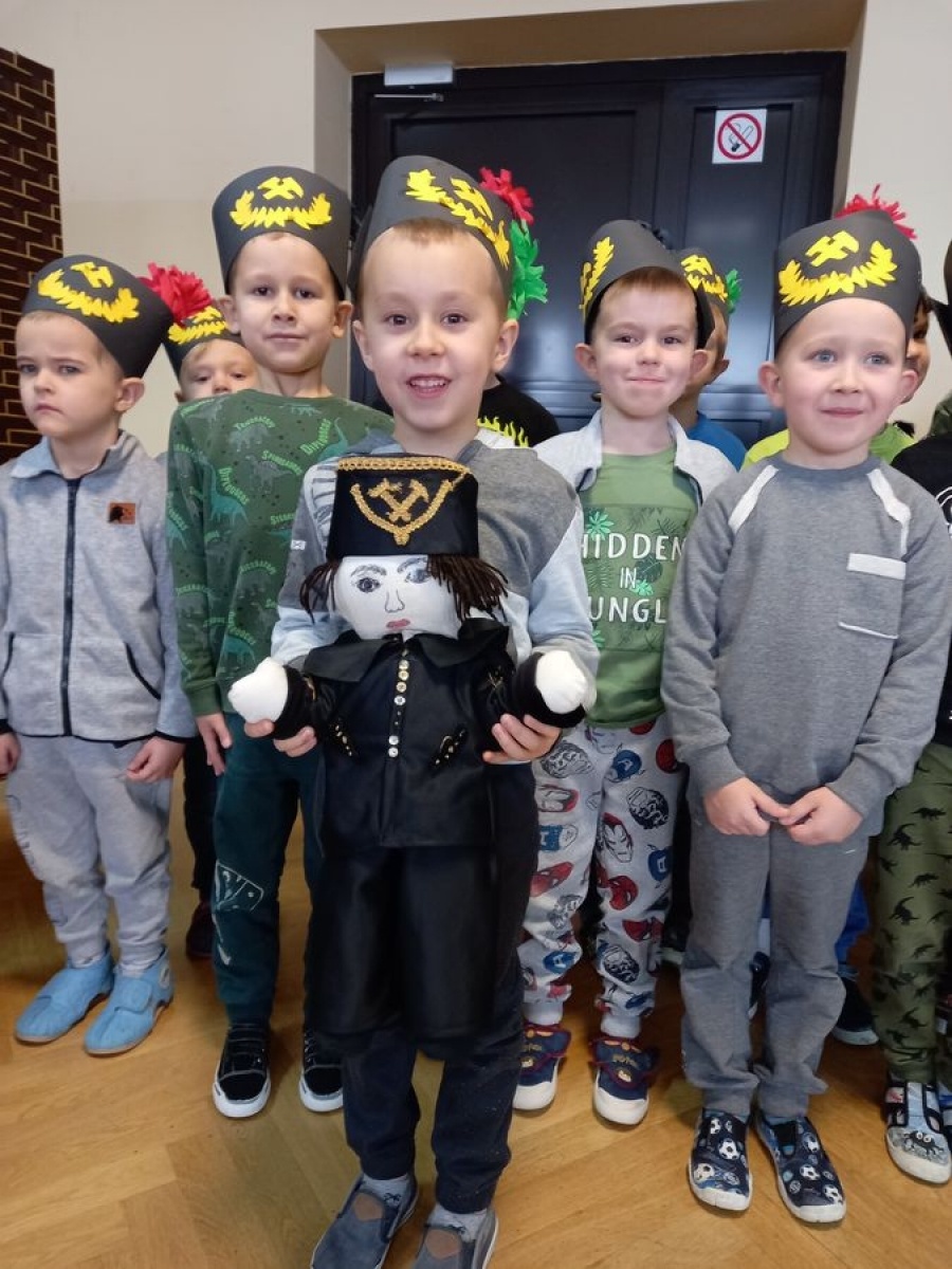 Zdjęcie w galerii na portalu naszwodzislaw.com: Żywa lekcja regionalizmu w wodzisławskiej Osiemnastce wiadomości z regionu