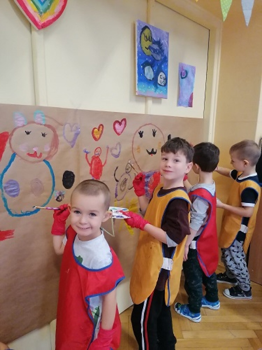 Zdjęcie w galerii na portalu naszwodzislaw.com: Rybki z przedszkola numer 6 świętowały Dzień Misia wiadomości z regionu