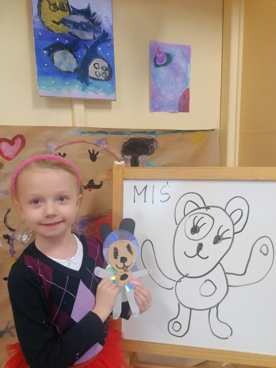 Zdjęcie w galerii na portalu naszwodzislaw.com: Rybki z przedszkola numer 6 świętowały Dzień Misia wiadomości z regionu