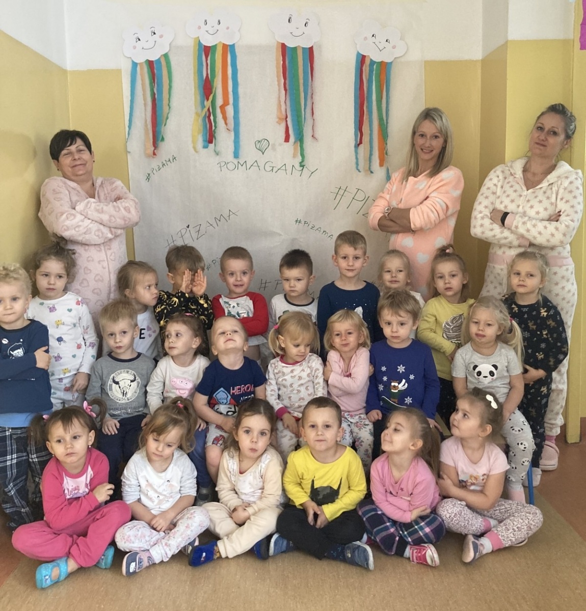 Zdjęcie w galerii na portalu naszwodzislaw.com: Piżama znakiem solidarności z chorymi dziećmi wiadomości z regionu