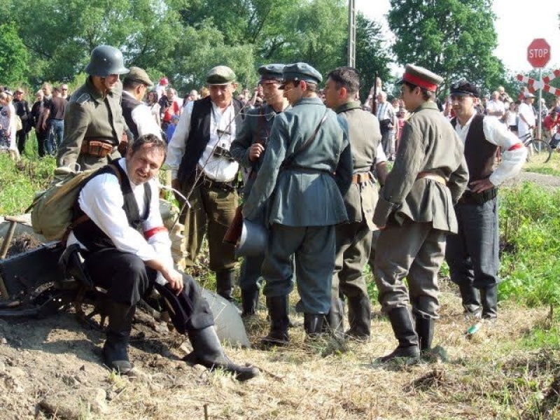 Zdjęcie w galerii na portalu naszwodzislaw.com: Inscenizacja bitwy Olzańskiej wiadomości z regionu