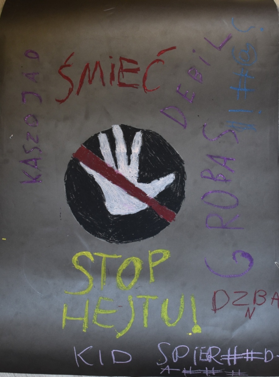 Zdjęcie w galerii na portalu naszwodzislaw.com: Poznaliśmy laureatów konkursu Bądź człowiek, nie cZŁOwiek wiadomości z regionu