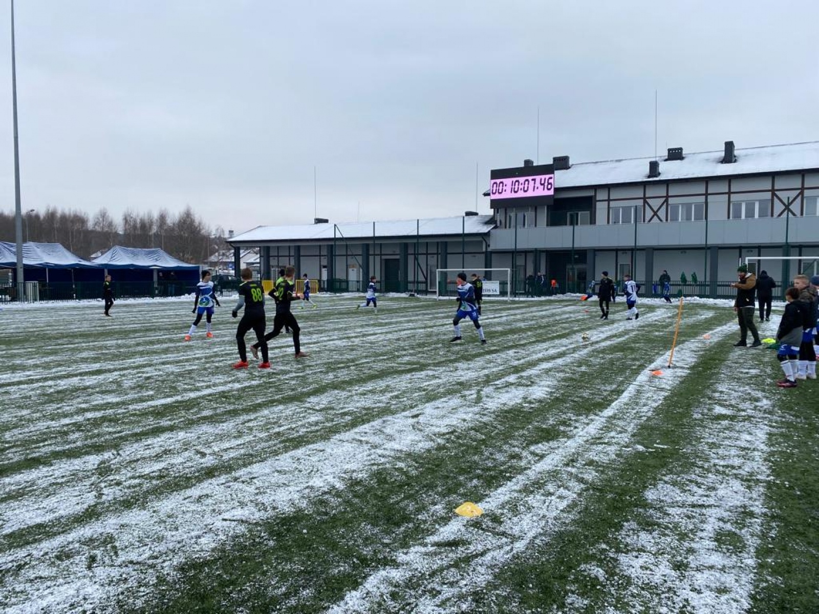 Zdjęcie w galerii na portalu naszwodzislaw.com: Winter Cup 2021. Piłkarska rywalizacja w Nieboczowach wiadomości z regionu