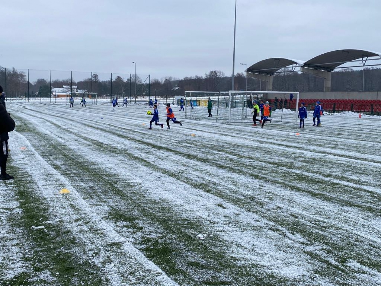 Zdjęcie w galerii na portalu naszwodzislaw.com: Winter Cup 2021. Piłkarska rywalizacja w Nieboczowach wiadomości z regionu