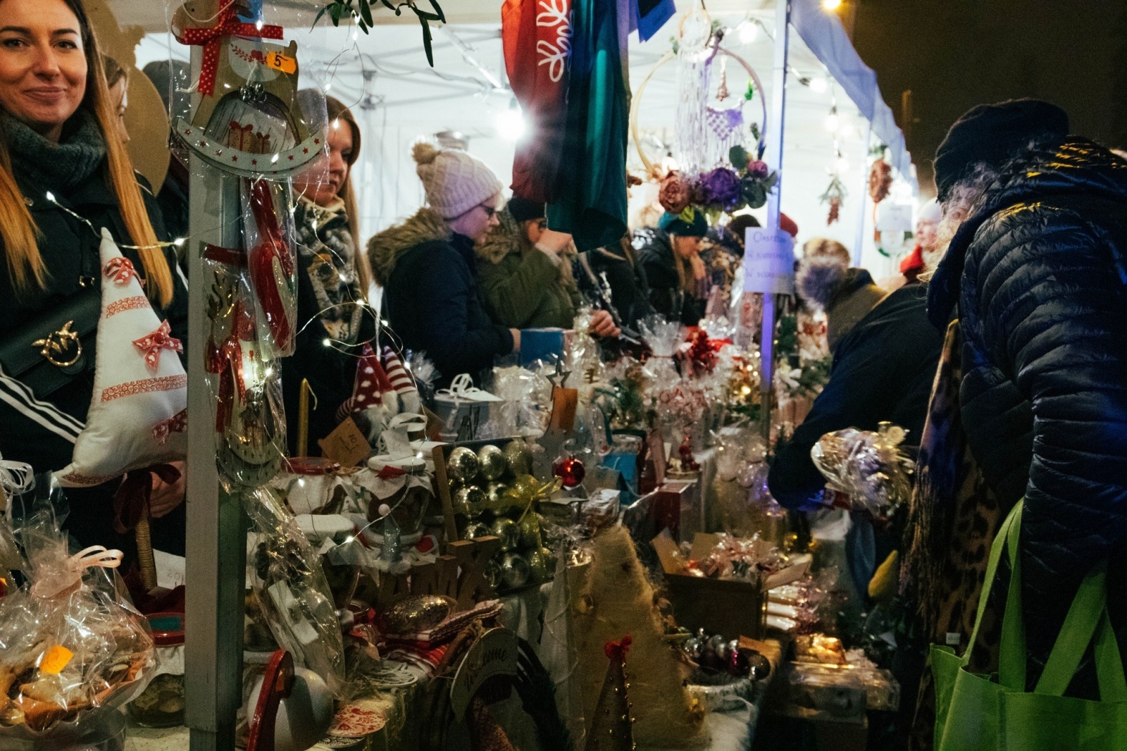 Zdjęcie w galerii na portalu naszwodzislaw.com: W Radlinie II spotkali się przy choince [FOTO] wiadomości z regionu