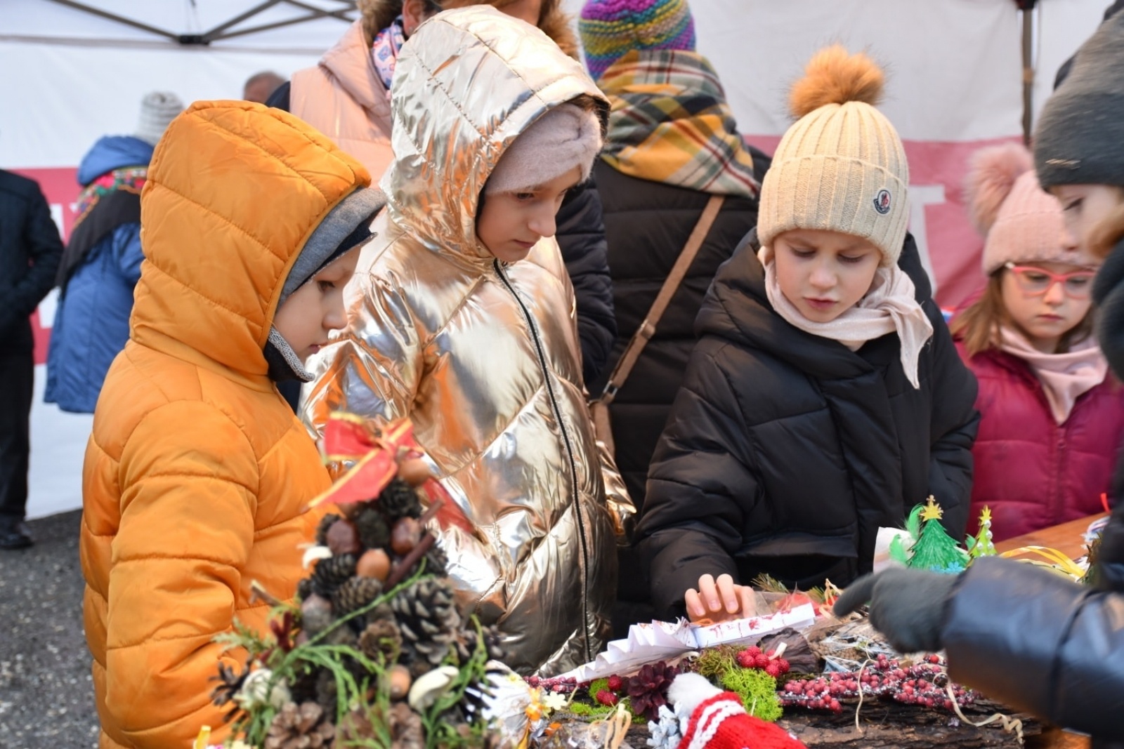 Zdjęcie w galerii na portalu naszwodzislaw.com: Kolejne wilchwiańskie spotkania przy choince za nami [FOTO] wiadomości z regionu