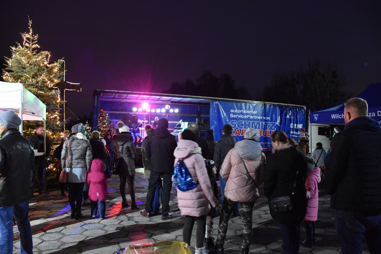 Zdjęcie w galerii na portalu naszwodzislaw.com: Kolejne wilchwiańskie spotkania przy choince za nami [FOTO] wiadomości z regionu