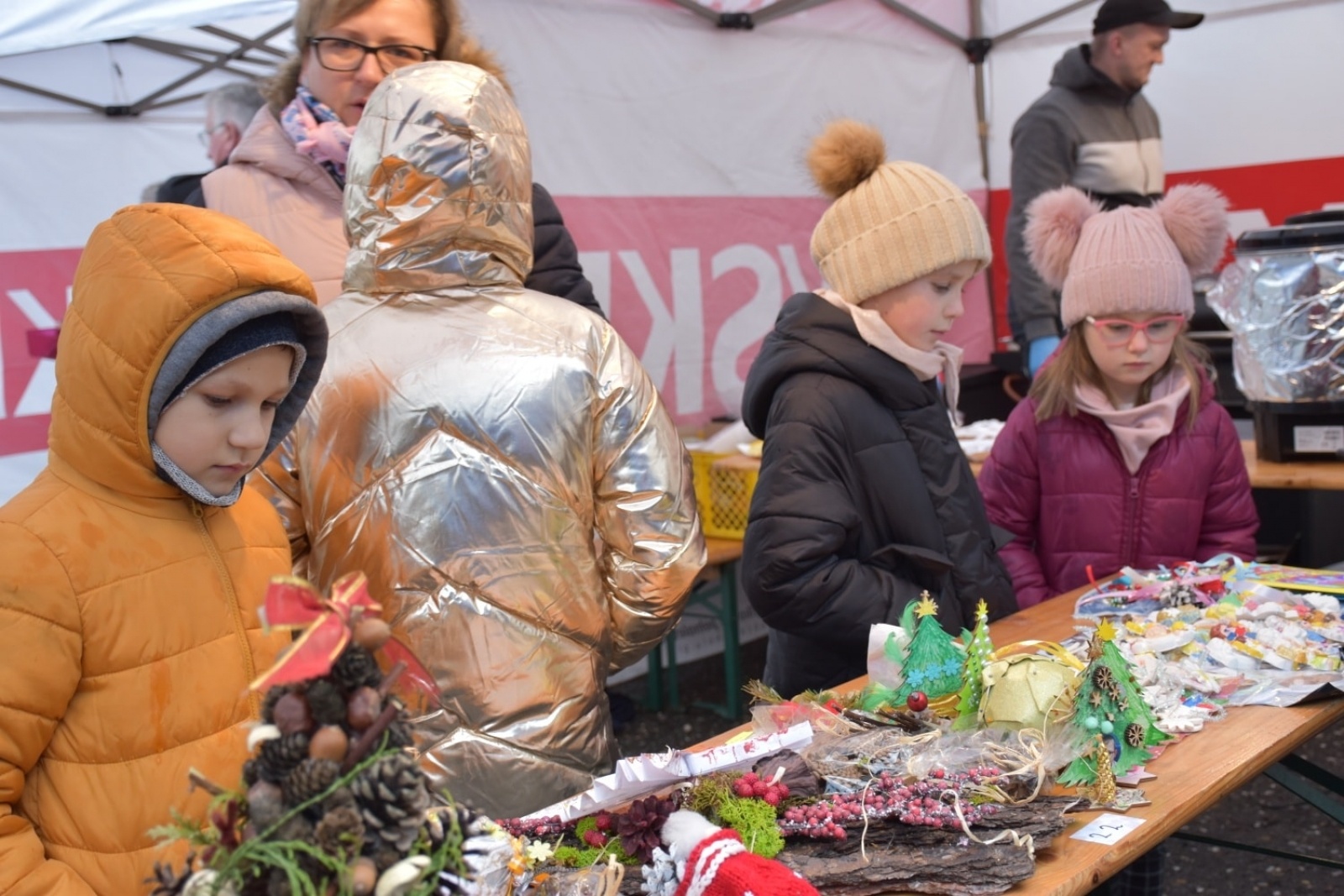 Zdjęcie w galerii na portalu naszwodzislaw.com: Kolejne wilchwiańskie spotkania przy choince za nami [FOTO] wiadomości z regionu