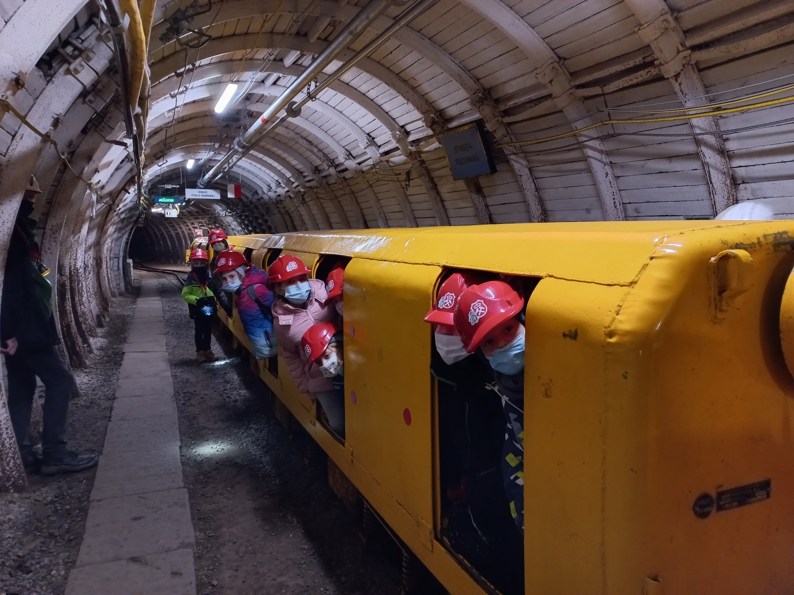 Zdjęcie w galerii na portalu naszwodzislaw.com: Uczniowie wodzisławskiego ZSP 3 poznają Polskę wiadomości z regionu