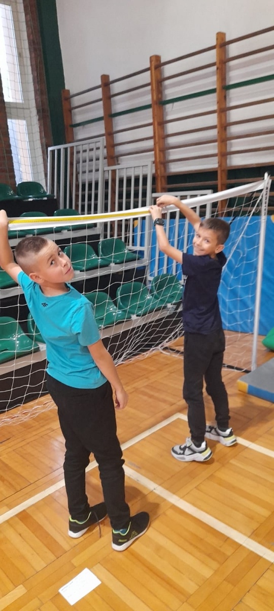 Zdjęcie w galerii na portalu naszwodzislaw.com: Nauka przez zabawę w SP28 wiadomości z regionu