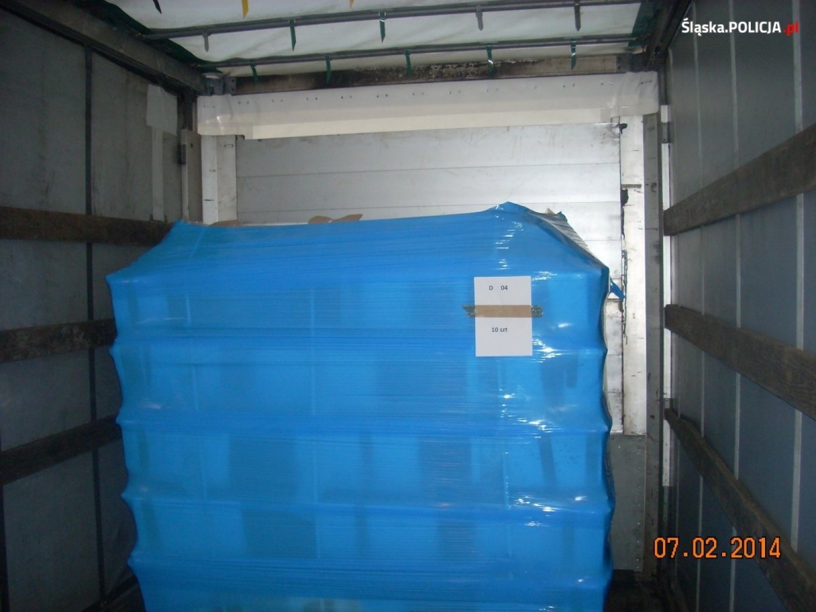 Zdjęcie w galerii na portalu naszwodzislaw.com: Trumny krążyły pomiędzy Polską a Czechami. Szajka wyłudziła tak ponad 600 tys. zł VAT-u wiadomości z regionu