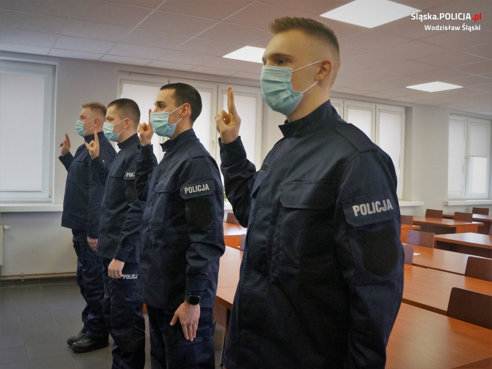 Zdjęcie w galerii na portalu naszwodzislaw.com: Nowi wodzisławscy funkcjonariusze ślubowali wiadomości z regionu