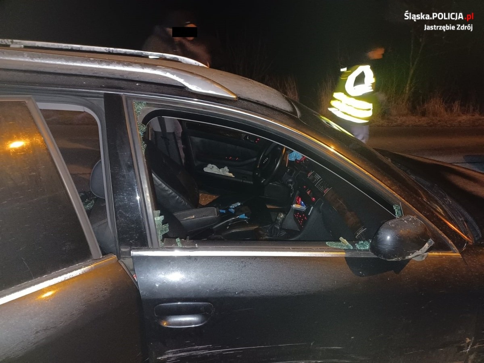 Zdjęcie w galerii na portalu naszwodzislaw.com: Pościg za audi. Policjanci oddali strzały wiadomości z regionu