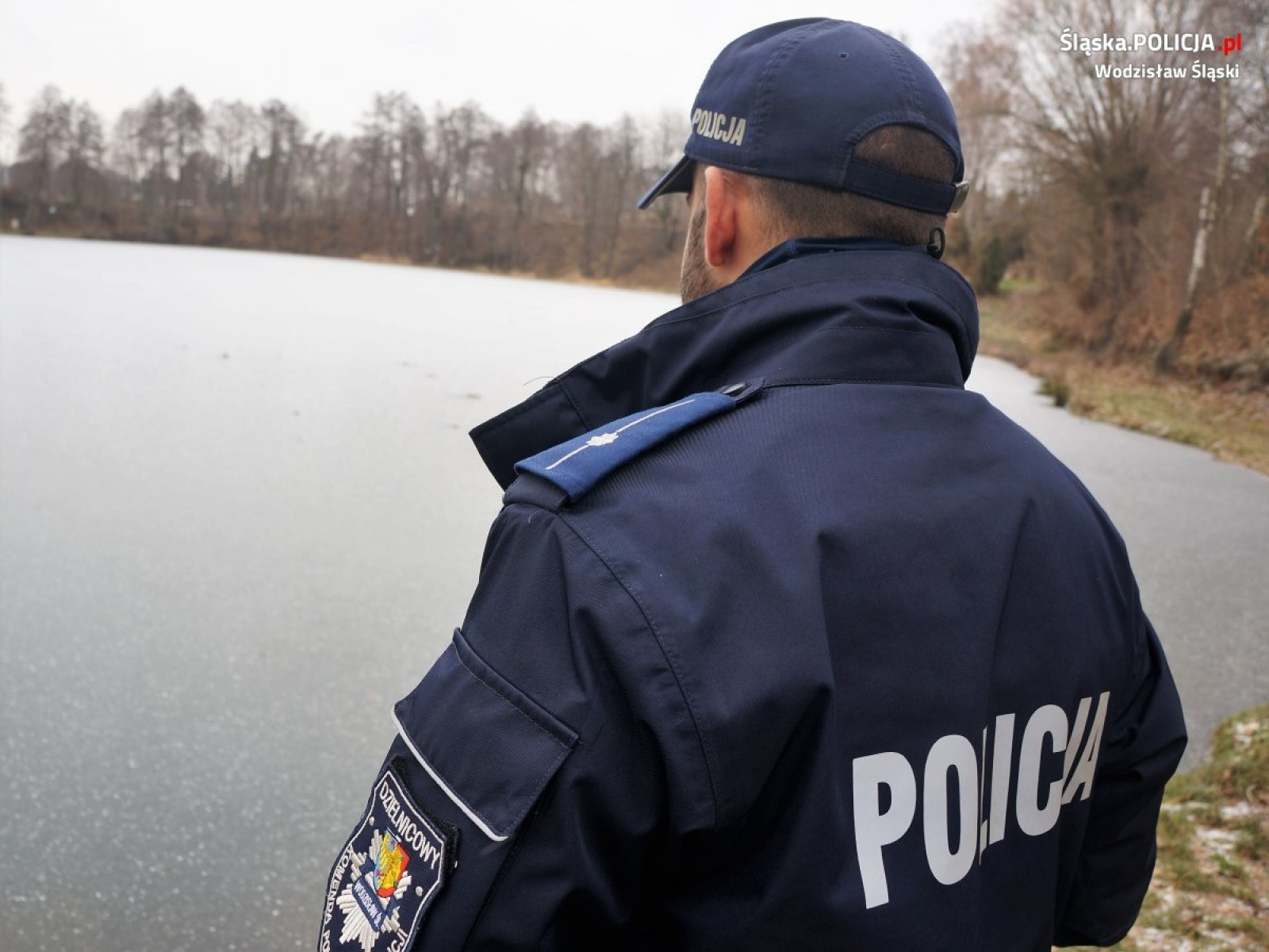 Zdjęcie w galerii na portalu naszwodzislaw.com: Wodzisławscy dzielnicowi kontrolują zbiorniki wodne wiadomości z regionu