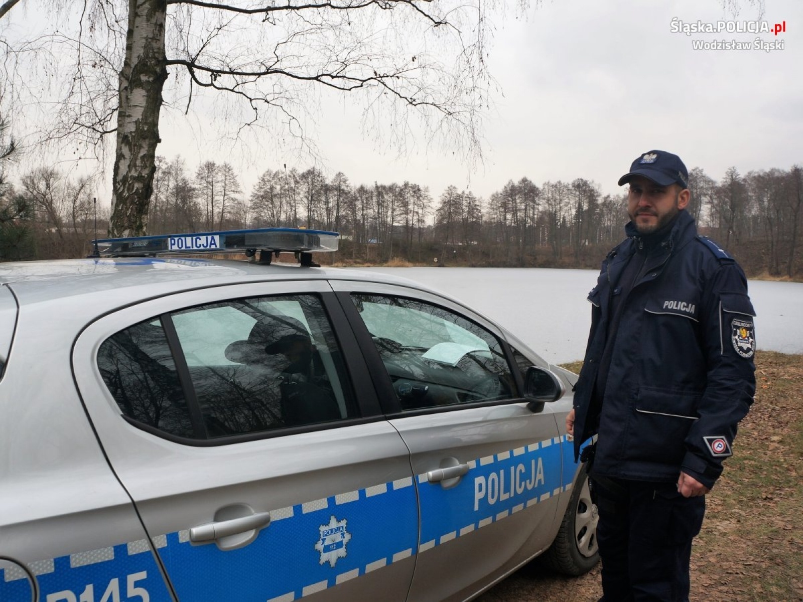 Zdjęcie w galerii na portalu naszwodzislaw.com: Wodzisławscy dzielnicowi kontrolują zbiorniki wodne wiadomości z regionu