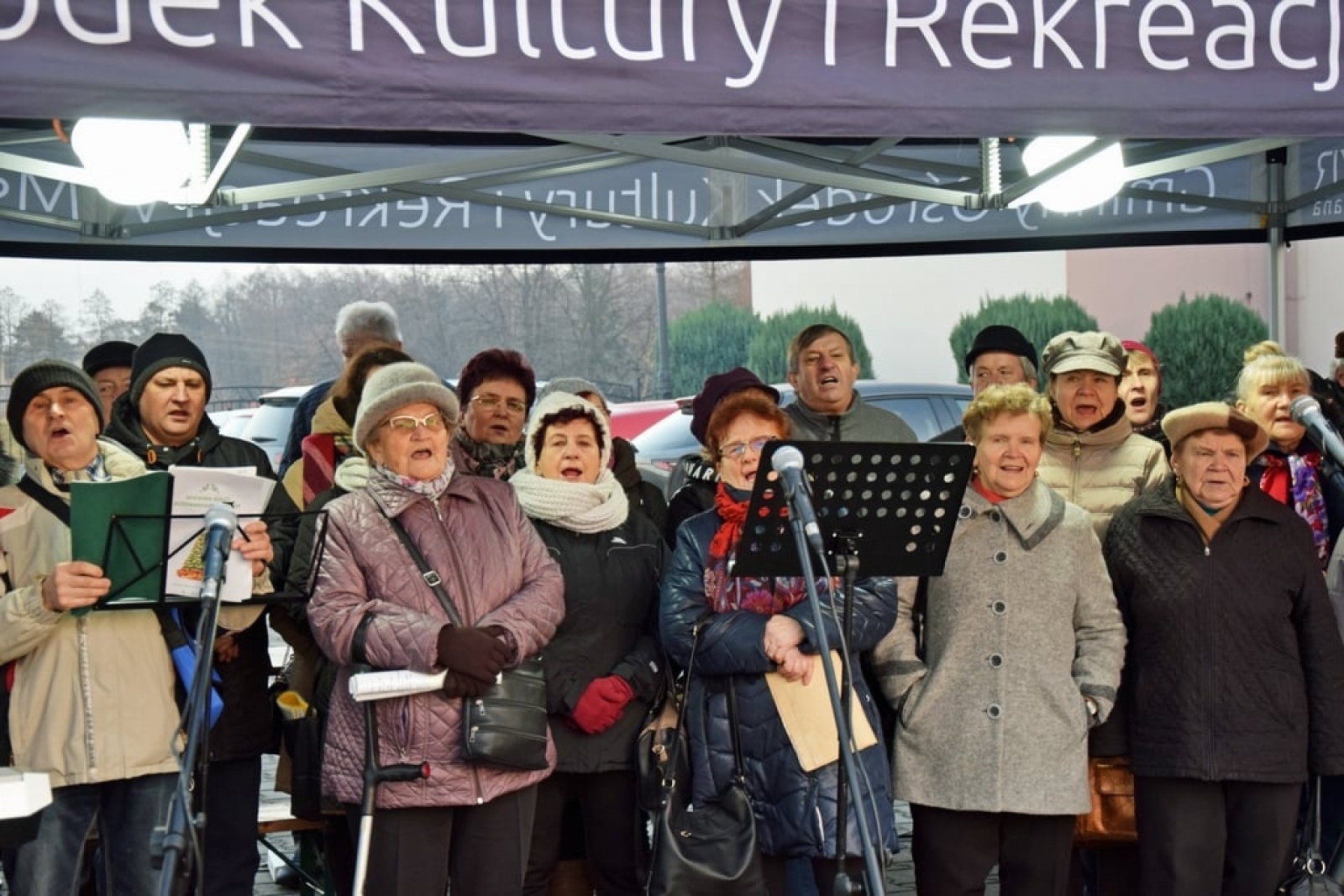 Zdjęcie w galerii na portalu naszwodzislaw.com: Gogołowskie kolędowanie w plenerze [FOTO] wiadomości z regionu
