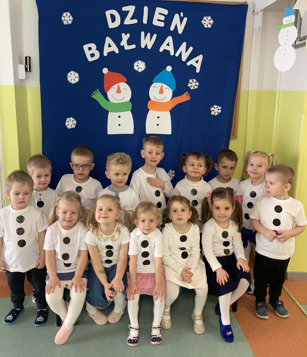 Zdjęcie w galerii na portalu naszwodzislaw.com: Dzień Bałwana w wodzisławskiej Piętnastce wiadomości z regionu