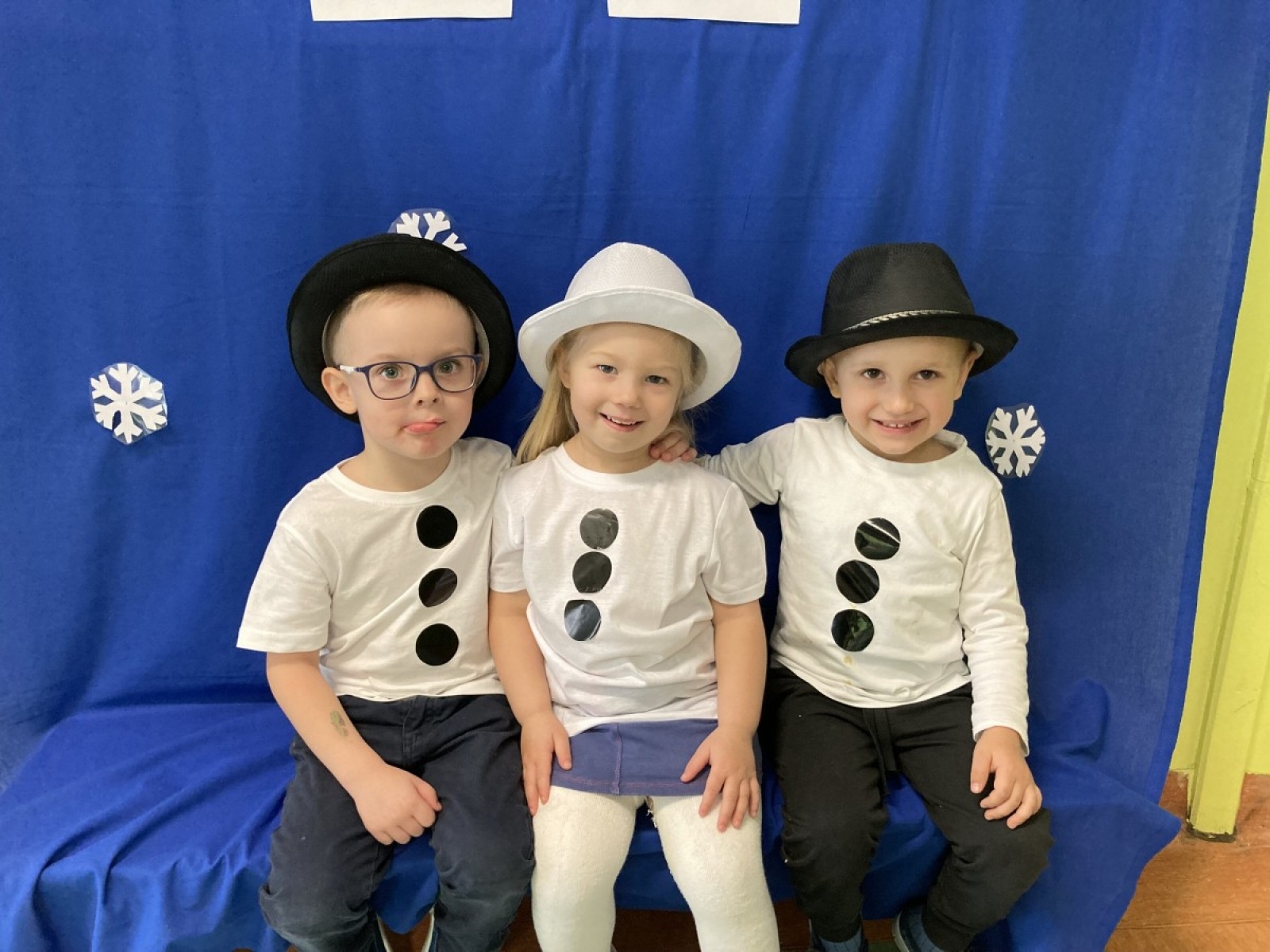 Zdjęcie w galerii na portalu naszwodzislaw.com: Dzień Bałwana w wodzisławskiej Piętnastce wiadomości z regionu