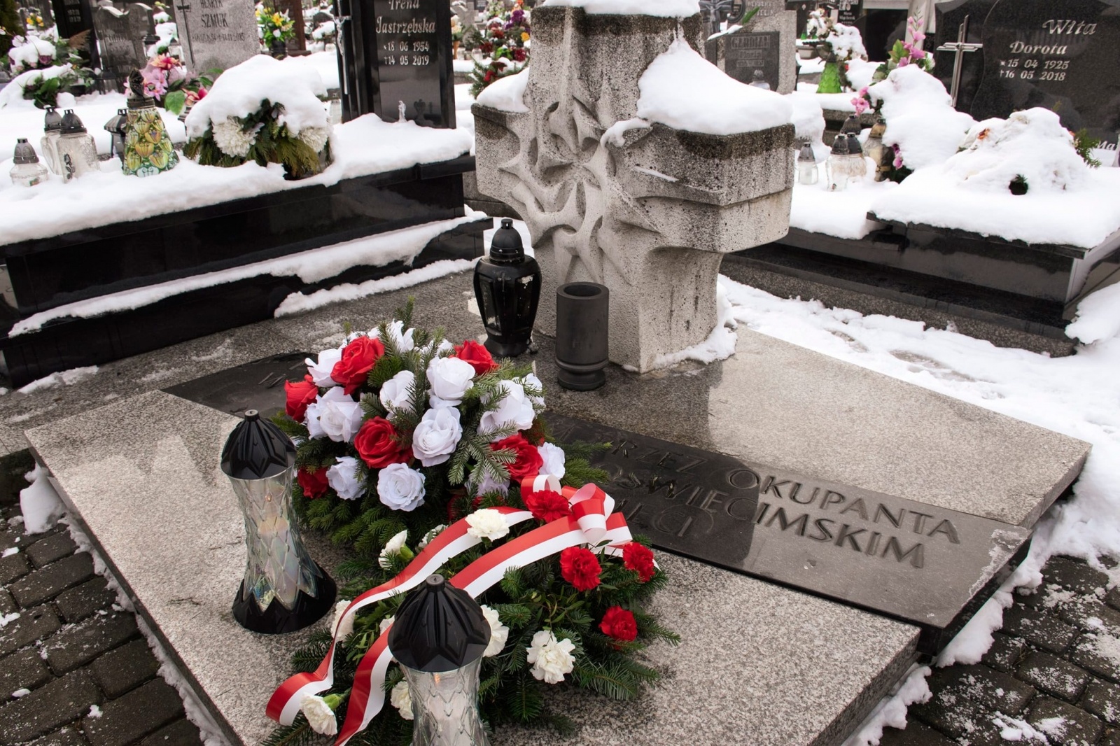 Zdjęcie w galerii na portalu naszwodzislaw.com: Władze miasta uczciły 77. rocznicę Marszu Śmierci wiadomości z regionu