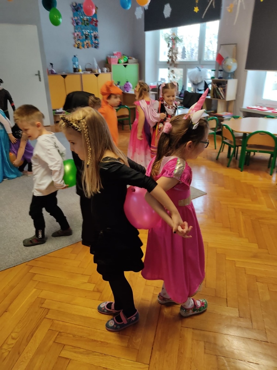 Zdjęcie w galerii na portalu naszwodzislaw.com: Bal karnawałowy w wodzisławskiej Szóstce wiadomości z regionu