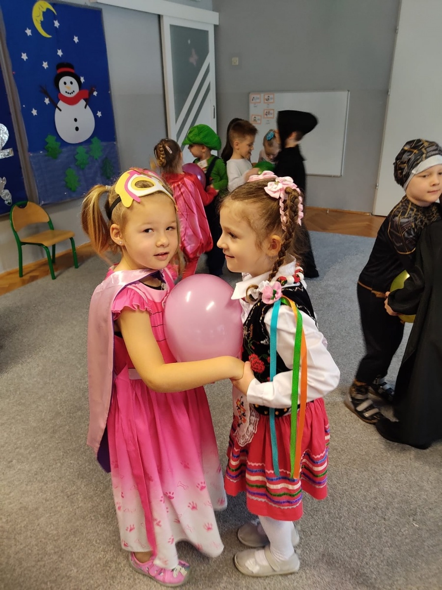 Zdjęcie w galerii na portalu naszwodzislaw.com: Bal karnawałowy w wodzisławskiej Szóstce wiadomości z regionu