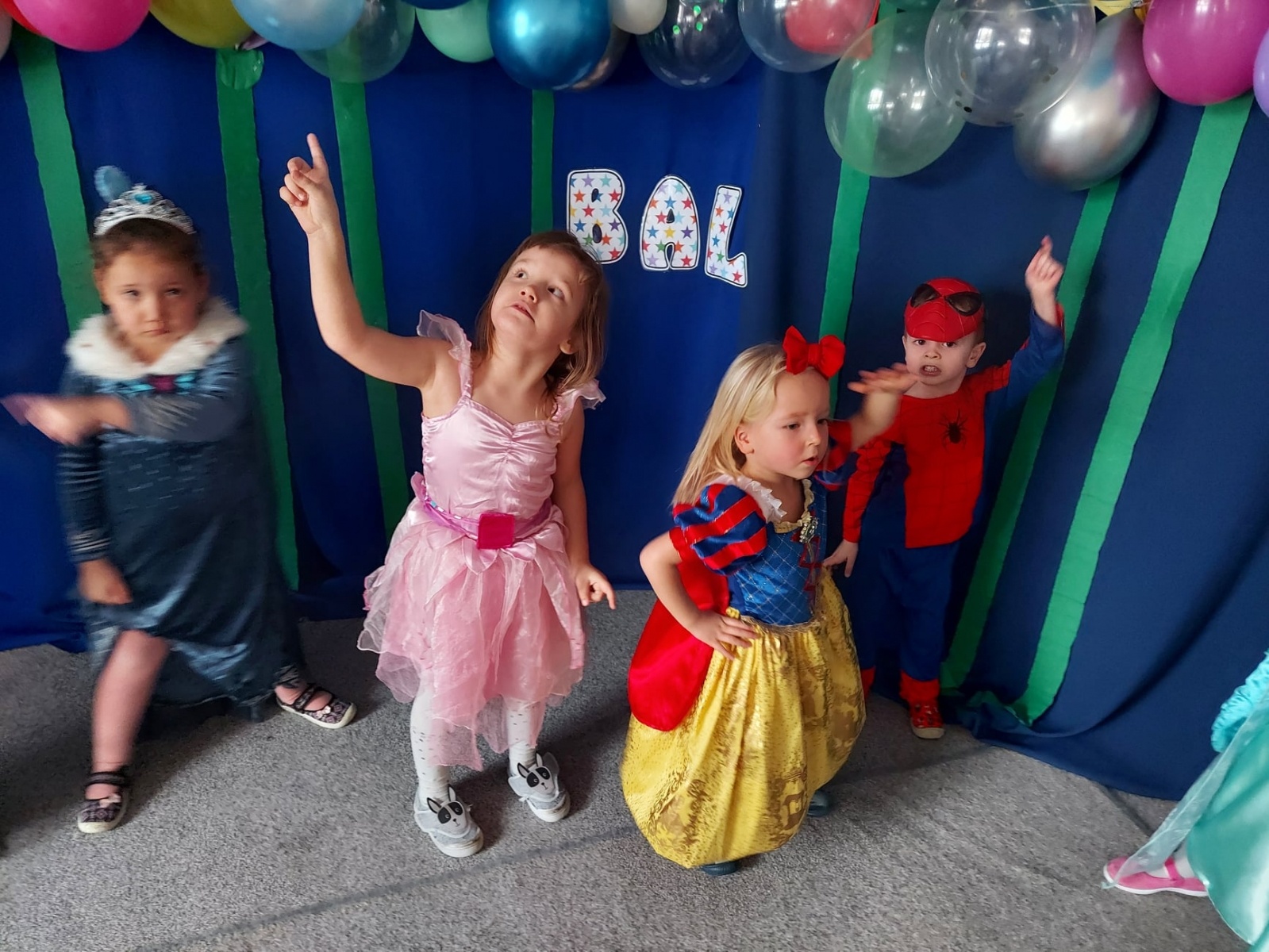 Zdjęcie w galerii na portalu naszwodzislaw.com: Bal karnawałowy w wodzisławskiej Szóstce wiadomości z regionu