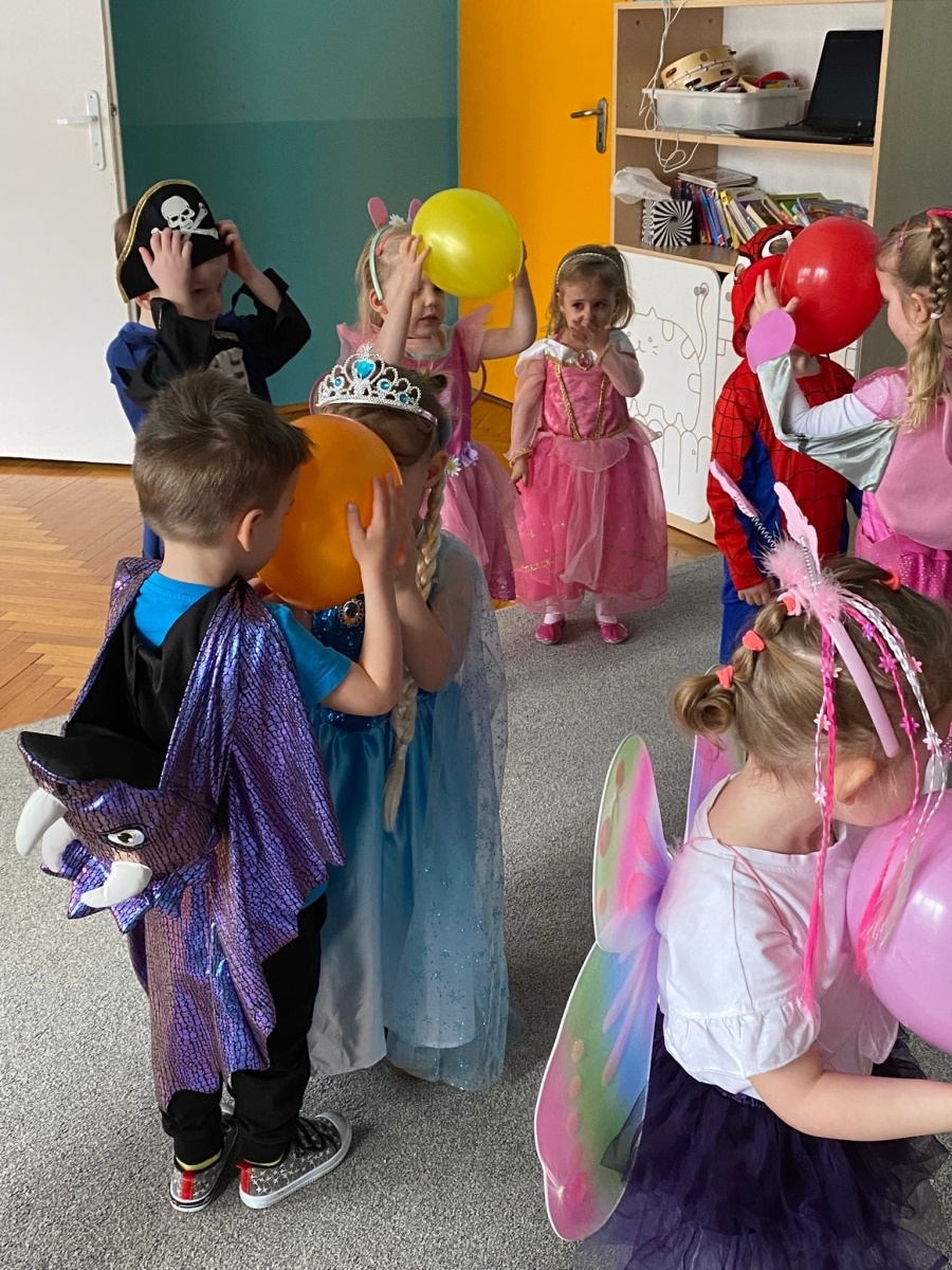 Zdjęcie w galerii na portalu naszwodzislaw.com: Bal karnawałowy w wodzisławskiej Szóstce wiadomości z regionu