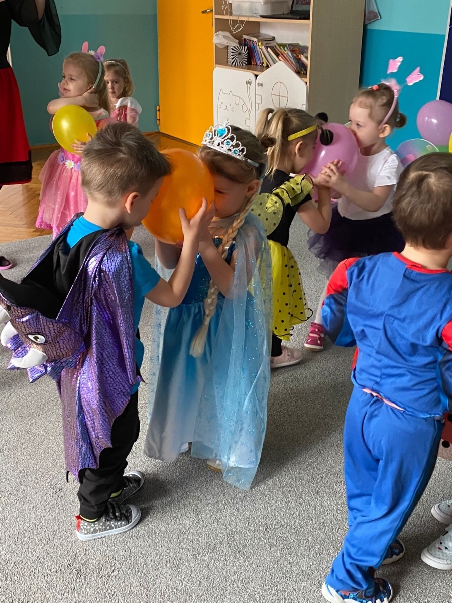 Zdjęcie w galerii na portalu naszwodzislaw.com: Bal karnawałowy w wodzisławskiej Szóstce wiadomości z regionu