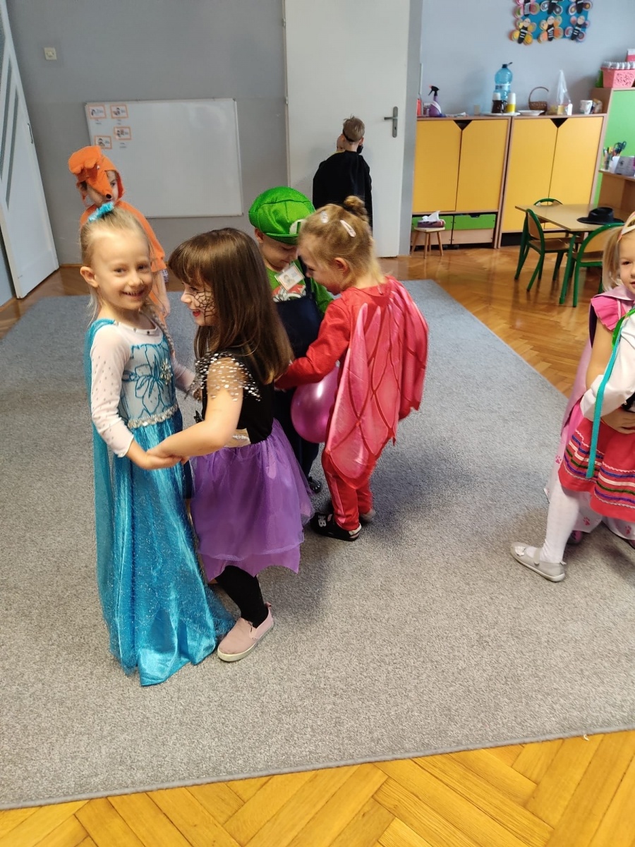 Zdjęcie w galerii na portalu naszwodzislaw.com: Bal karnawałowy w wodzisławskiej Szóstce wiadomości z regionu