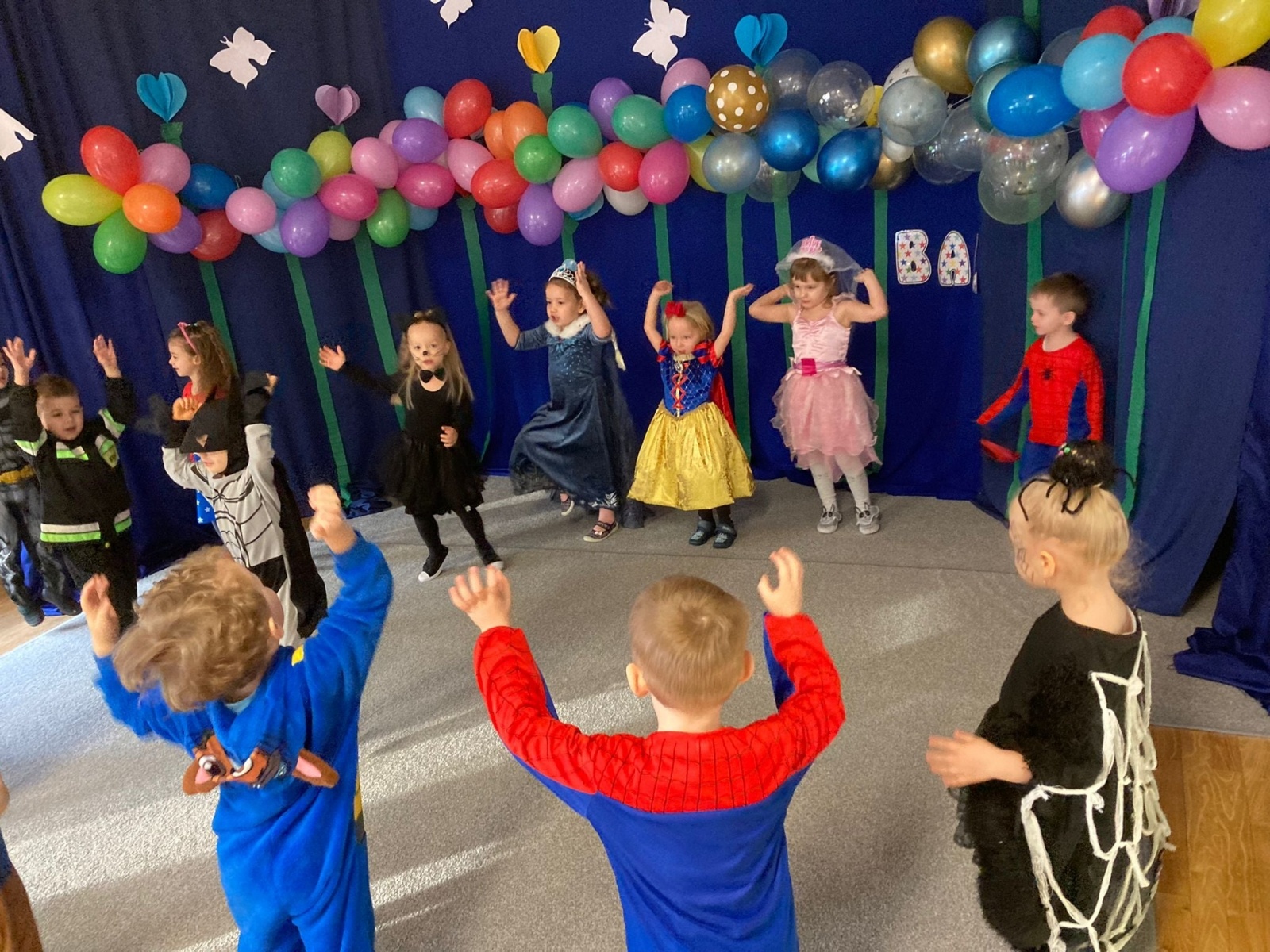 Zdjęcie w galerii na portalu naszwodzislaw.com: Bal karnawałowy w wodzisławskiej Szóstce wiadomości z regionu