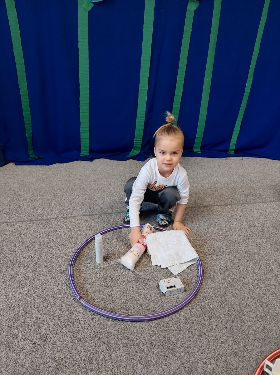 Zdjęcie w galerii na portalu naszwodzislaw.com: Dzień koloru białego w przedszkolu numer 6 wiadomości z regionu