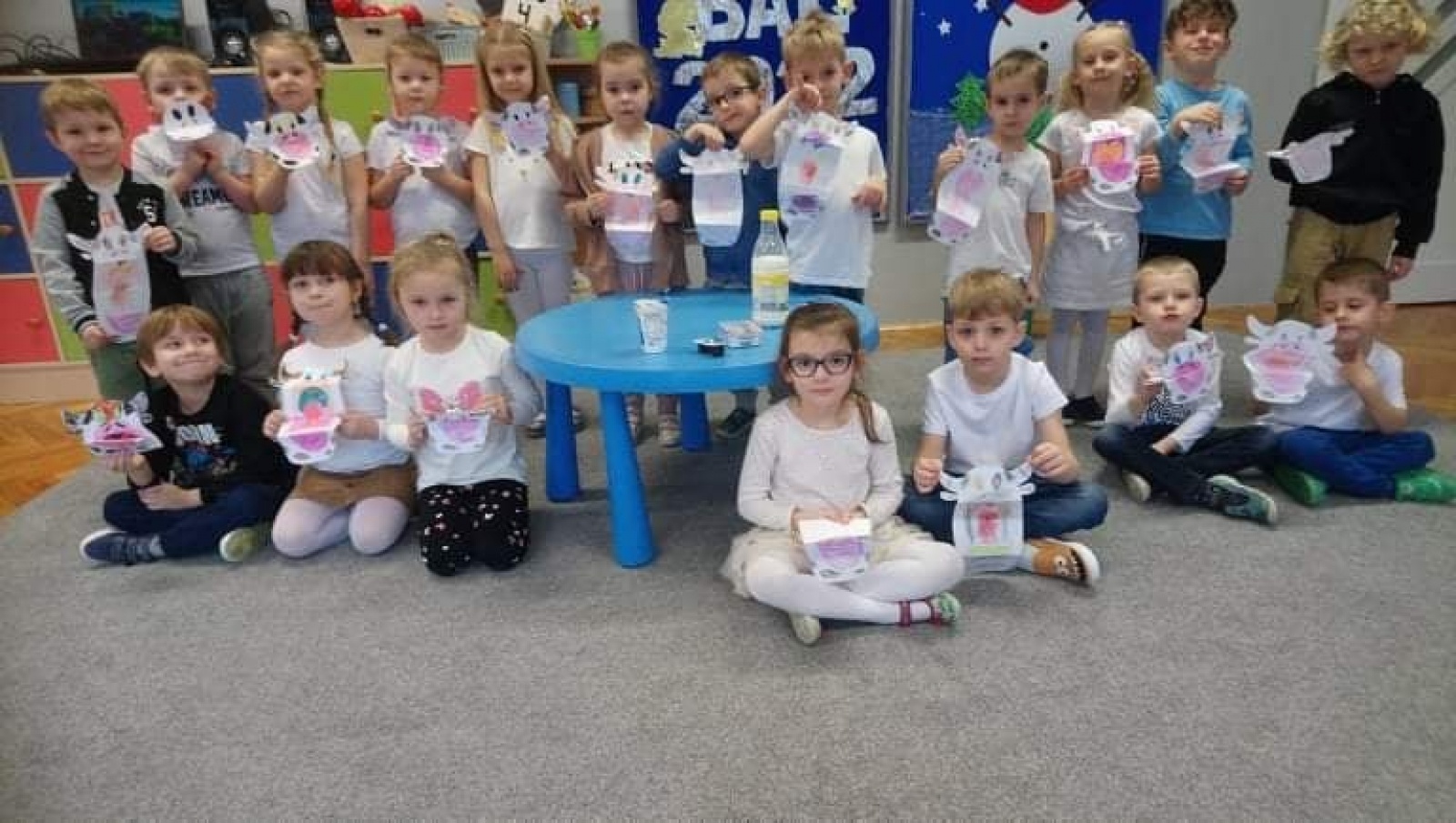 Zdjęcie w galerii na portalu naszwodzislaw.com: Dzień koloru białego w przedszkolu numer 6 wiadomości z regionu