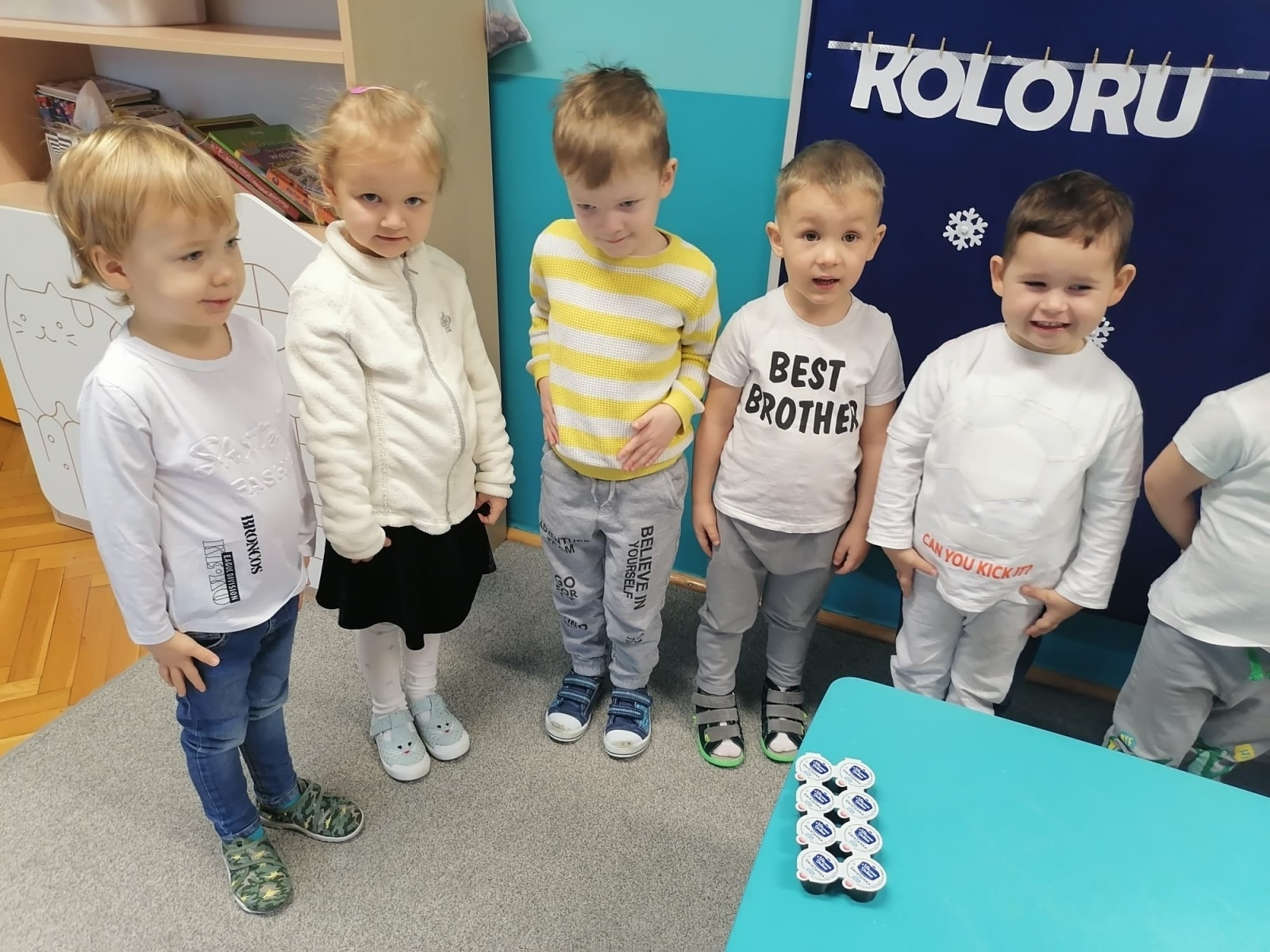 Zdjęcie w galerii na portalu naszwodzislaw.com: Dzień koloru białego w przedszkolu numer 6 wiadomości z regionu