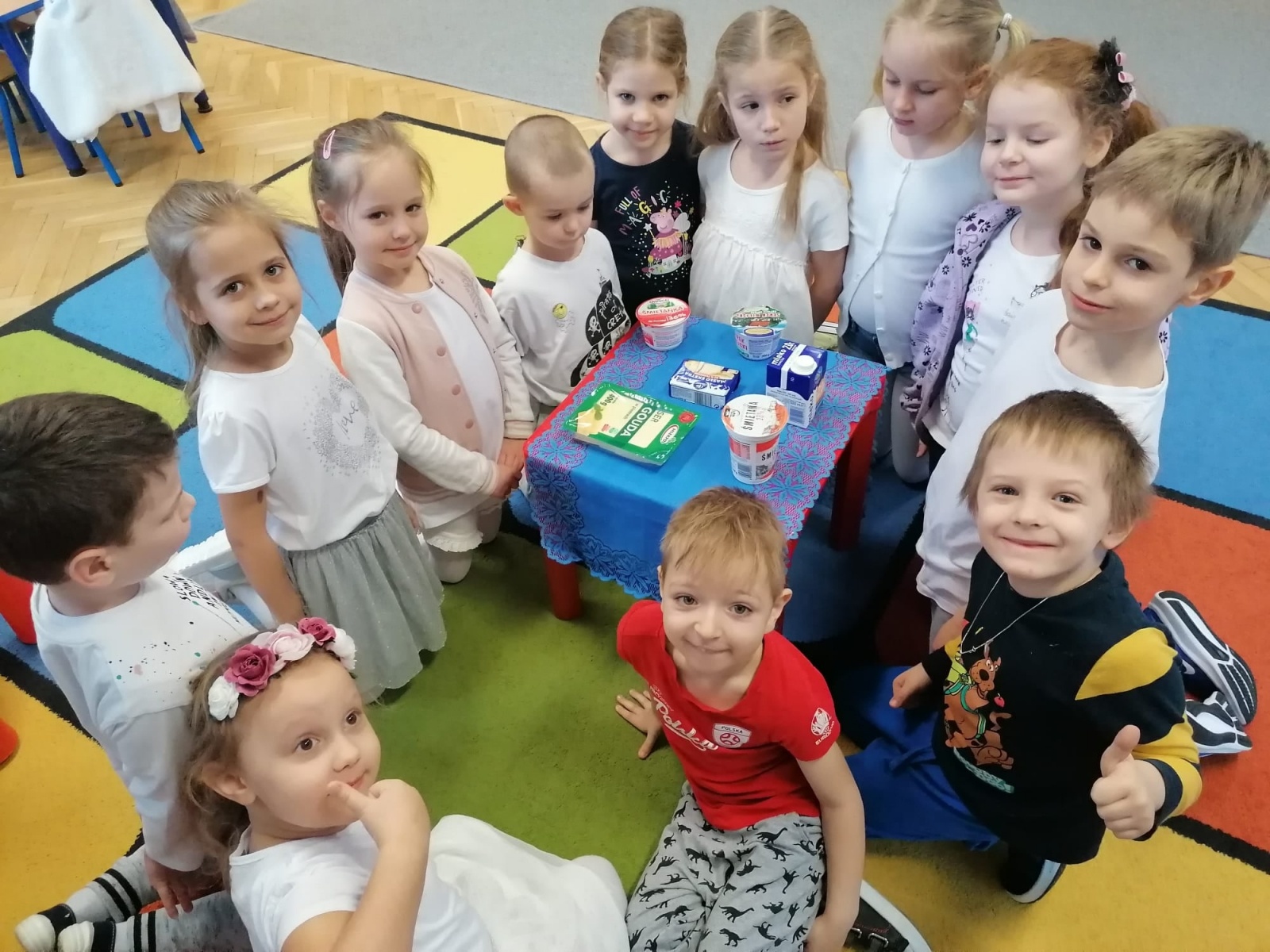 Zdjęcie w galerii na portalu naszwodzislaw.com: Dzień koloru białego w przedszkolu numer 6 wiadomości z regionu