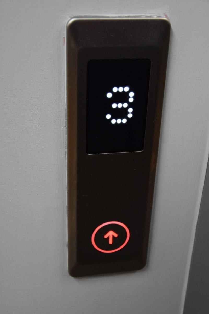 Zdjęcie w galerii na portalu naszwodzislaw.com: W Zespole Placówek Szkolno-Wychowawczo-Rewalidacyjnych ruszyła nowa winda wiadomości z regionu