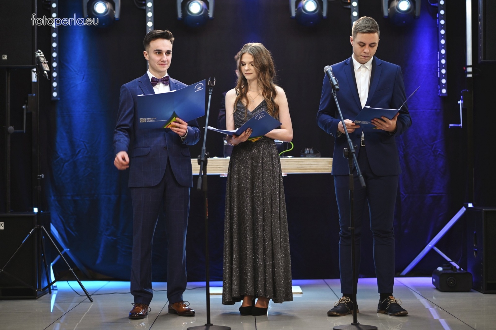 Zdjęcie w galerii na portalu naszwodzislaw.com: Ah, co to był za bal. Studniówka wodzisławskiego ZST wiadomości z regionu