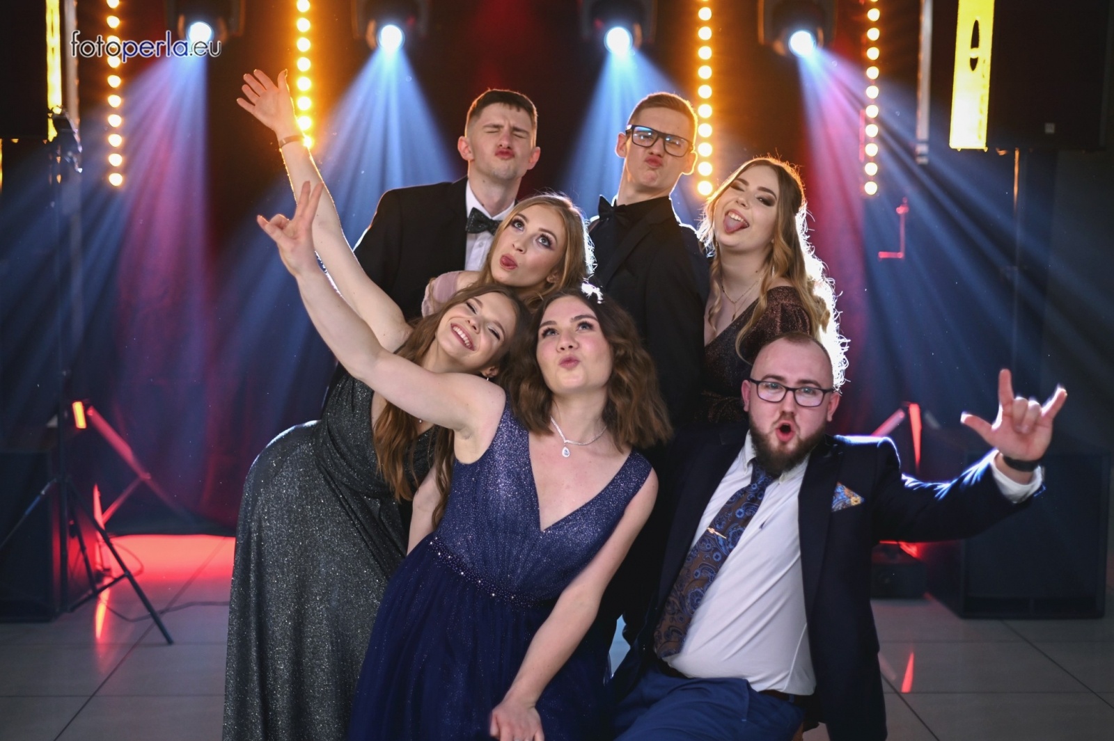 Zdjęcie w galerii na portalu naszwodzislaw.com: Ah, co to był za bal. Studniówka wodzisławskiego ZST wiadomości z regionu