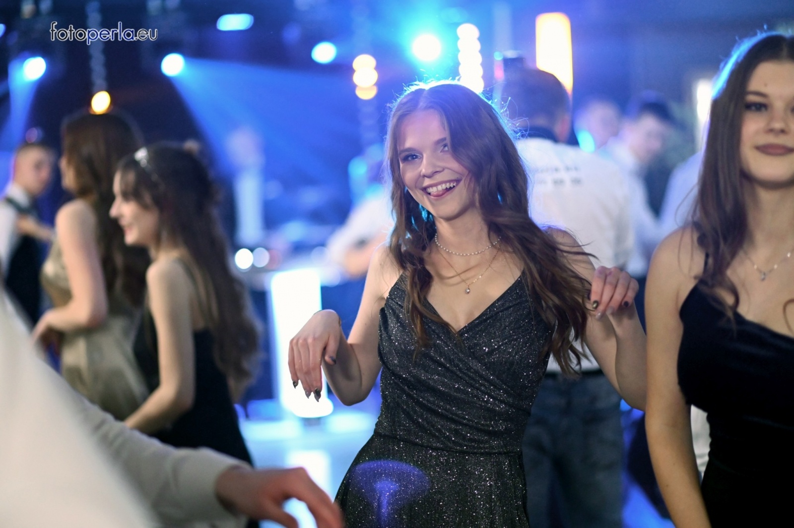 Zdjęcie w galerii na portalu naszwodzislaw.com: Ah, co to był za bal. Studniówka wodzisławskiego ZST wiadomości z regionu